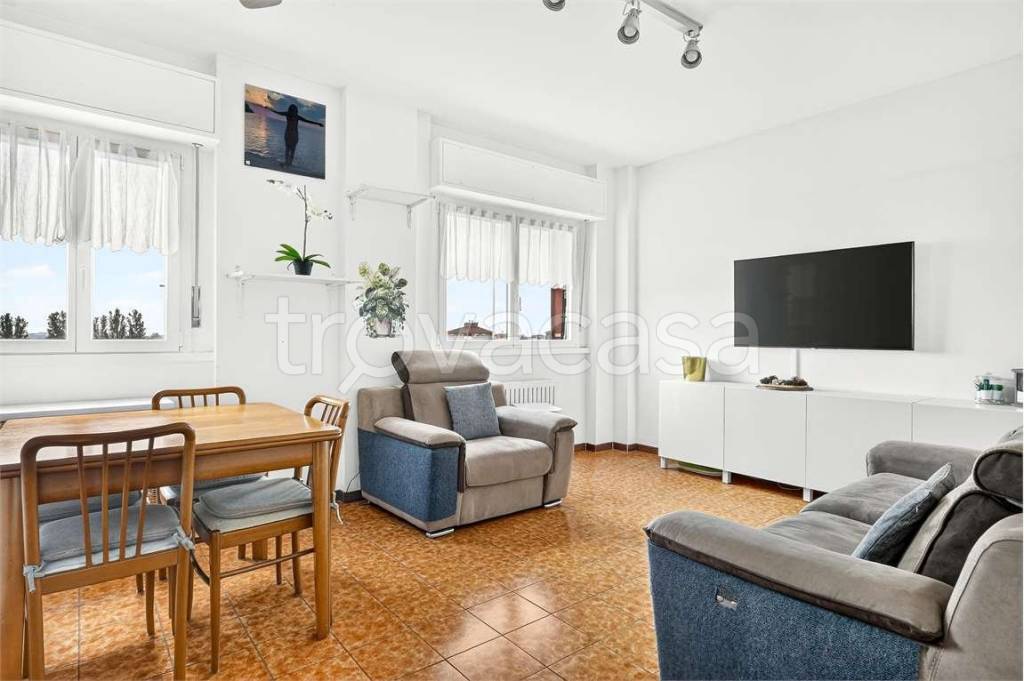 appartamento in vendita a Settimo Milanese in zona Cascine Olona