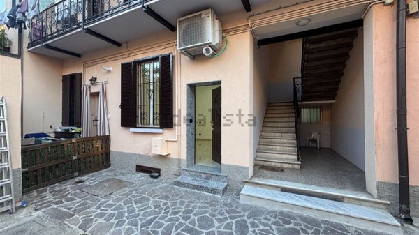 appartamento in vendita a Settimo Milanese in zona Villaggio Cavour