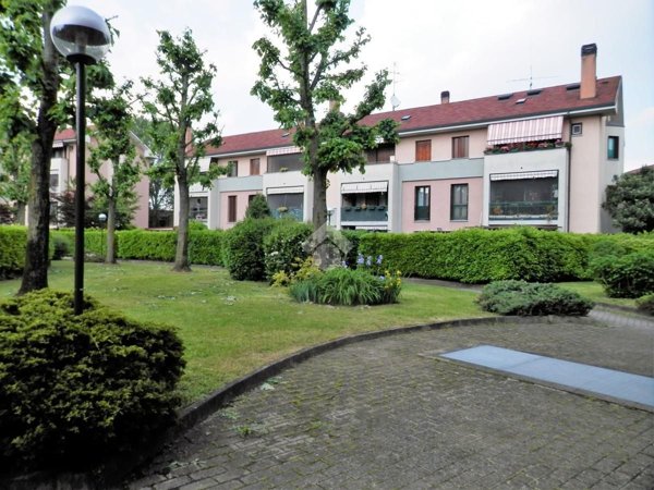 appartamento in vendita a Settimo Milanese in zona Cascine Olona