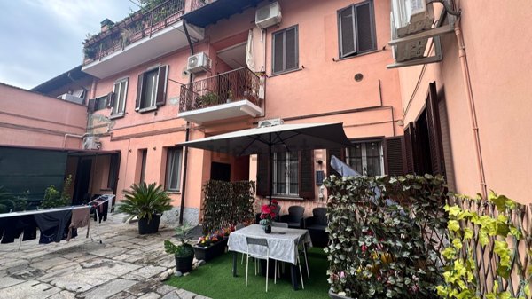 appartamento in vendita a Settimo Milanese in zona Villaggio Cavour