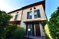 casa indipendente in vendita a Solaro