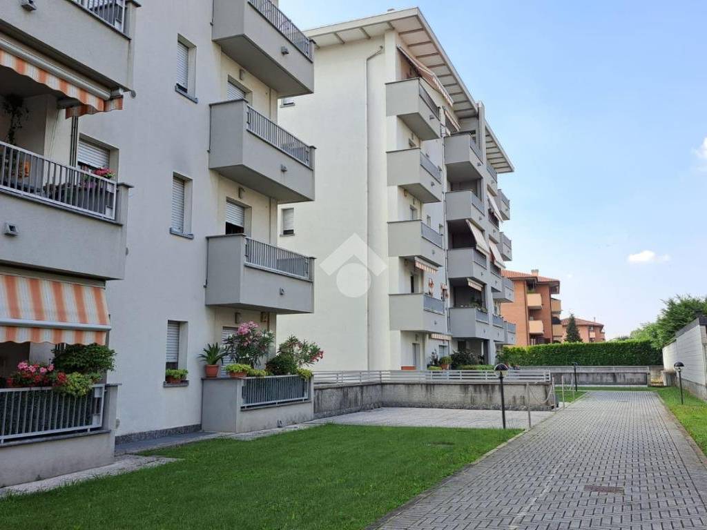 appartamento in vendita a Solaro
