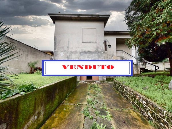 casa indipendente in vendita a Solaro