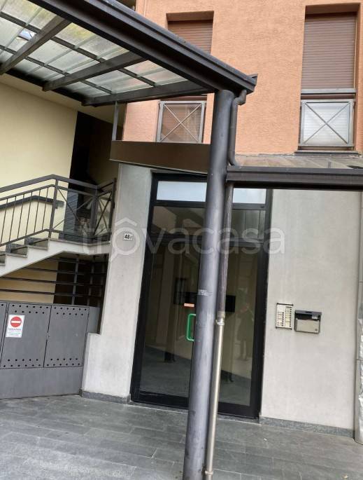 appartamento in vendita a Solaro in zona Villaggio Brollo