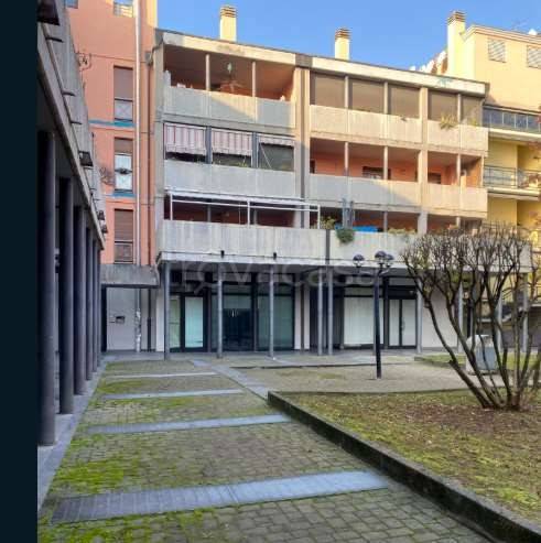 appartamento in vendita a Solaro in zona Villaggio Brollo