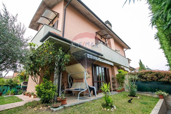 casa indipendente in vendita a Solaro