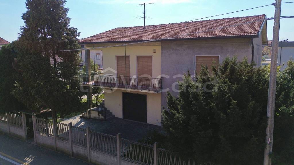 casa indipendente in vendita a Solaro