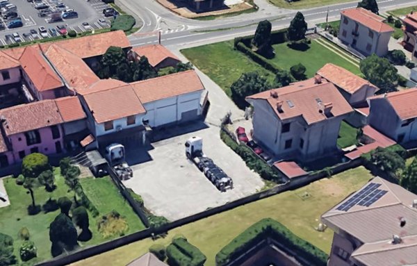 intera palazzina in vendita a Solaro