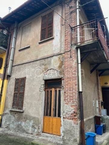 locale commerciale in vendita a Solaro