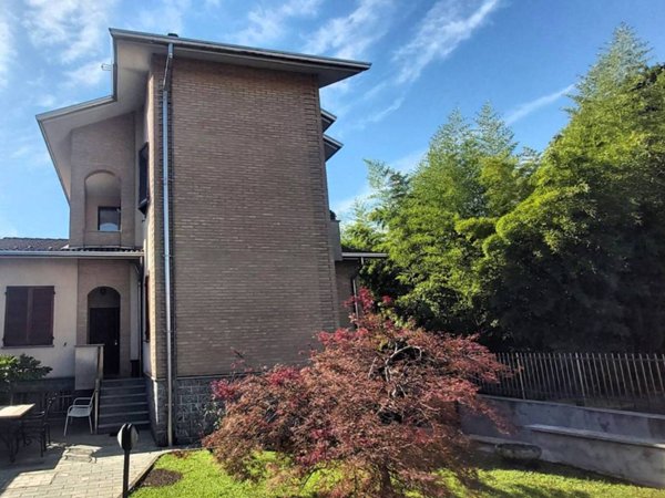 casa indipendente in vendita a Solaro