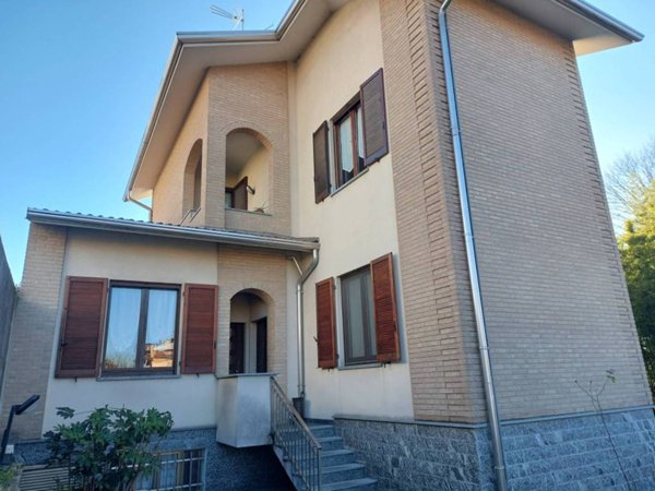 casa indipendente in vendita a Solaro