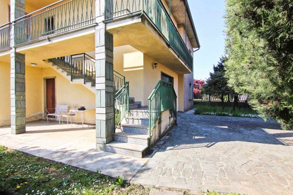 casa indipendente in vendita a Solaro