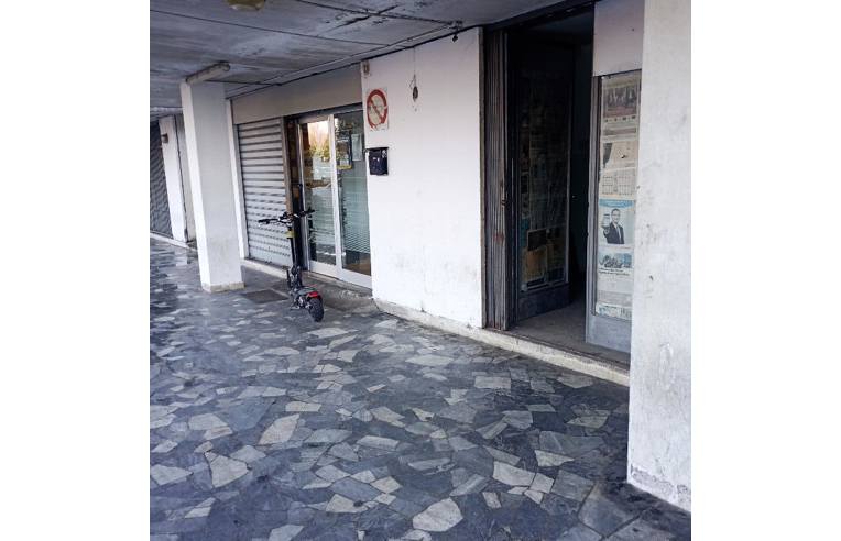 negozio in vendita a Solaro