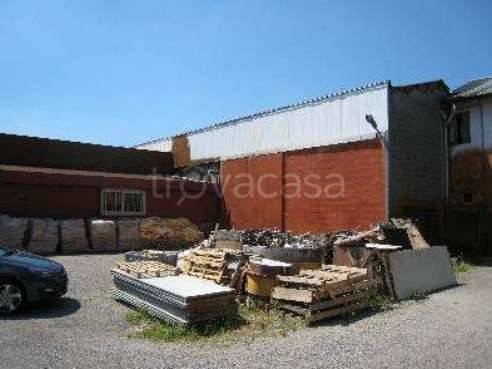 negozio in vendita a Solaro