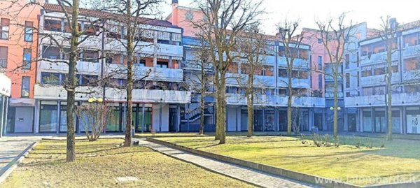 negozio in vendita a Solaro