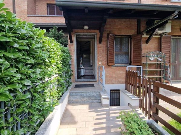 casa indipendente in vendita a Solaro