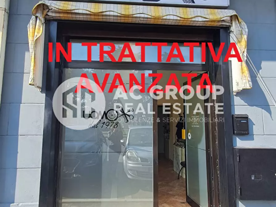 negozio in vendita a Solaro in zona Villaggio Brollo