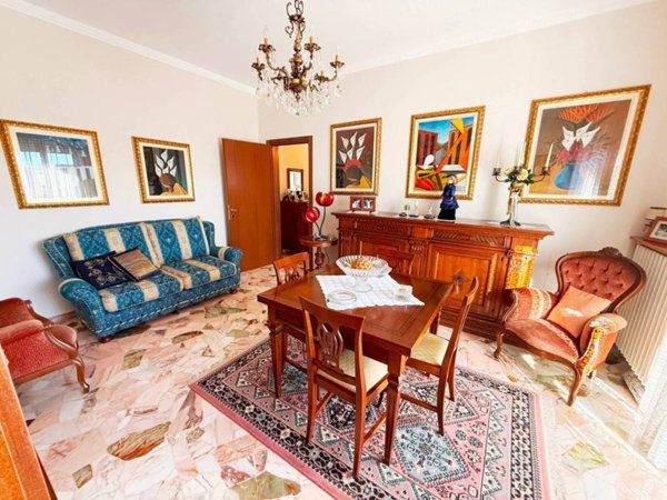 appartamento in vendita a Solaro in zona Villaggio Brollo