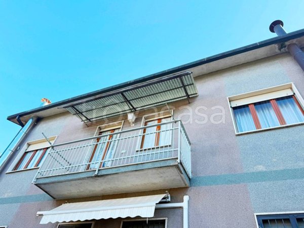 appartamento in vendita a Solaro in zona Villaggio Brollo