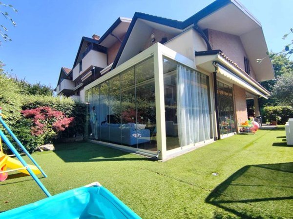 casa indipendente in vendita a Solaro