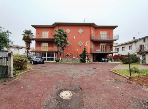 casa indipendente in vendita a Solaro