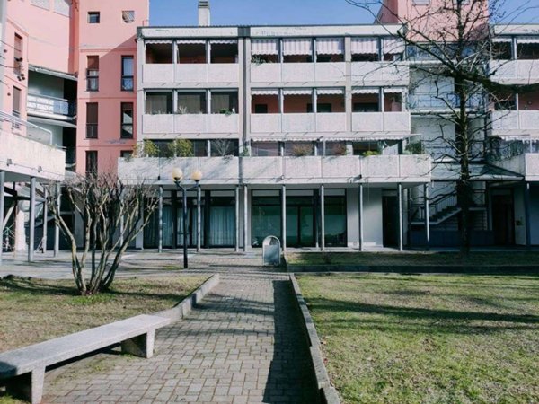 appartamento in vendita a Solaro in zona Villaggio Brollo