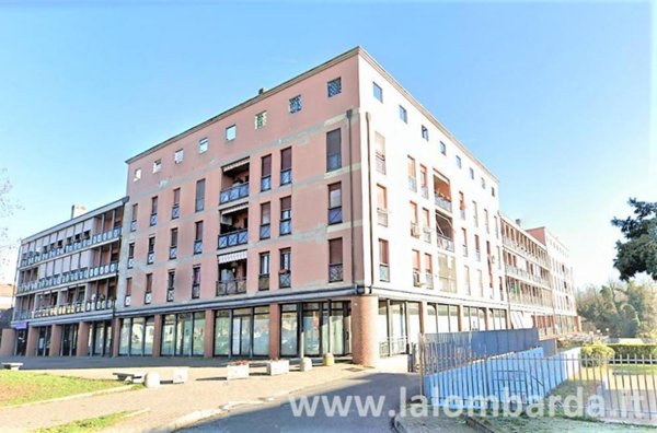 negozio in vendita a Solaro