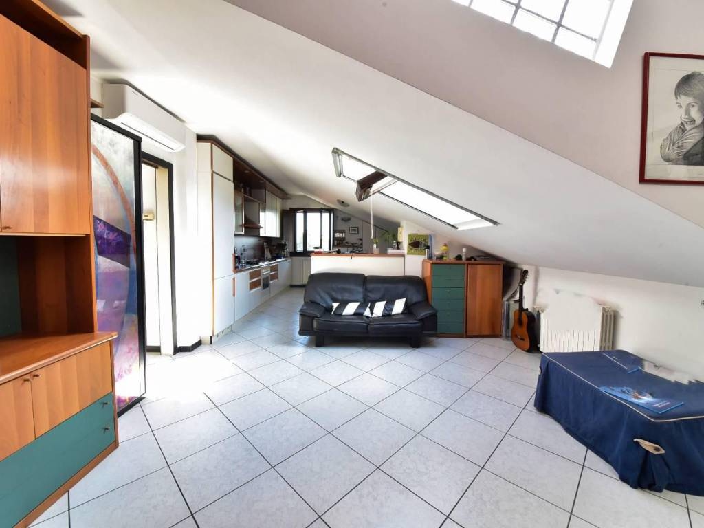 appartamento in vendita a Solaro