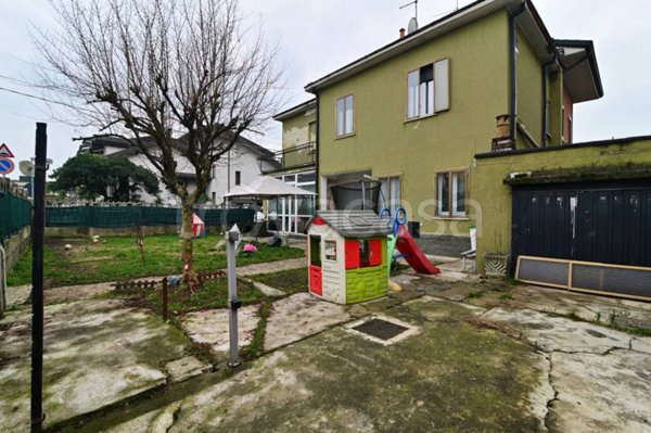 casa indipendente in vendita a Solaro in zona Villaggio Brollo