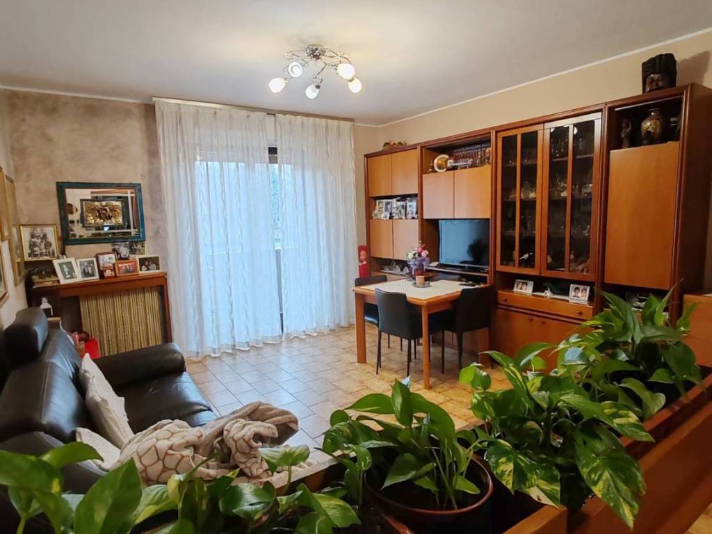 appartamento in vendita a Solaro