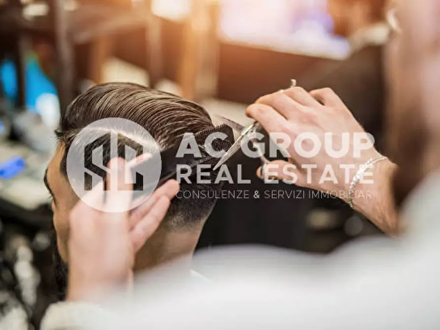 negozio in vendita a Solaro