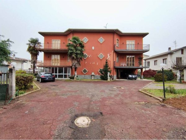 casa indipendente in vendita a Solaro