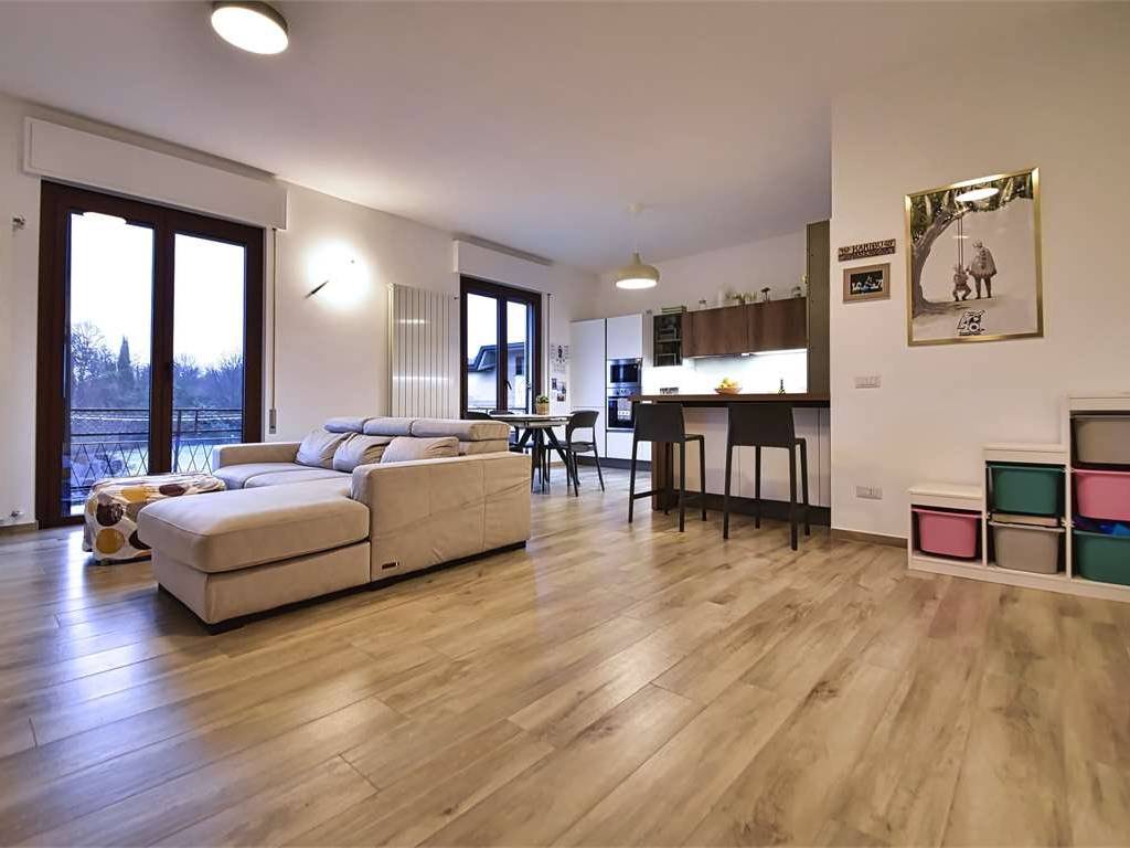 appartamento in vendita a Solaro