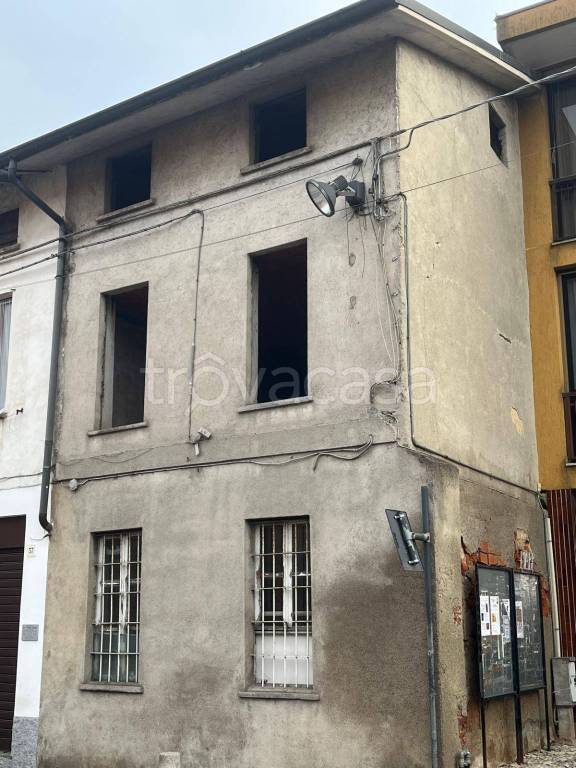 casa indipendente in vendita a Solaro