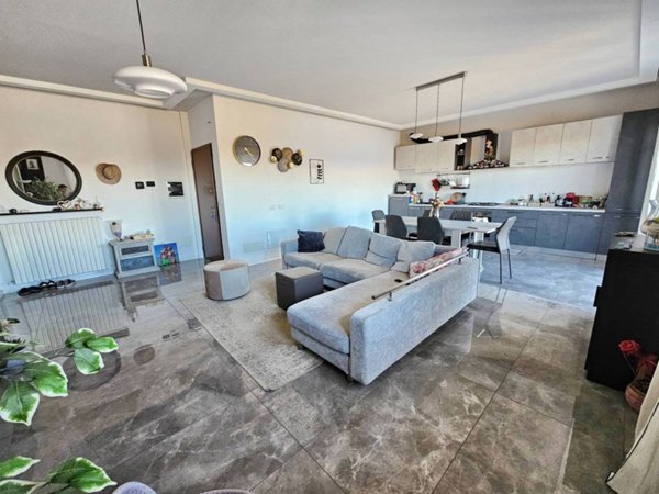 appartamento in vendita a Solaro