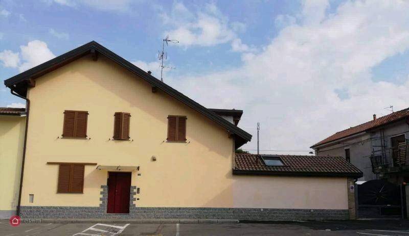 casa indipendente in vendita a Solaro