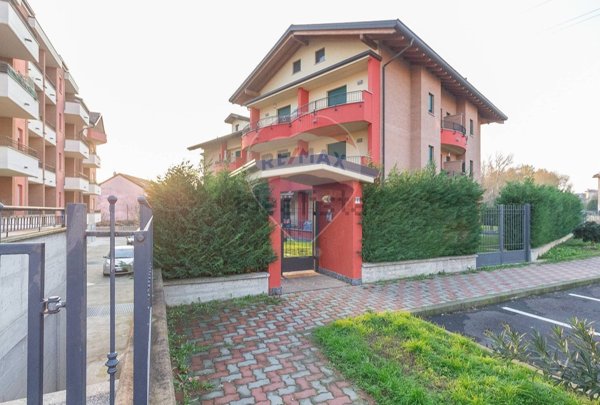 locale di sgombero in vendita a Solaro