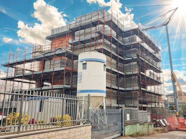 appartamento in vendita a Solaro in zona Villaggio Brollo