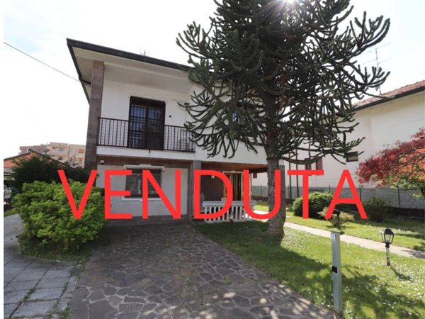 casa indipendente in vendita a Solaro