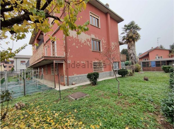 casa indipendente in vendita a Solaro