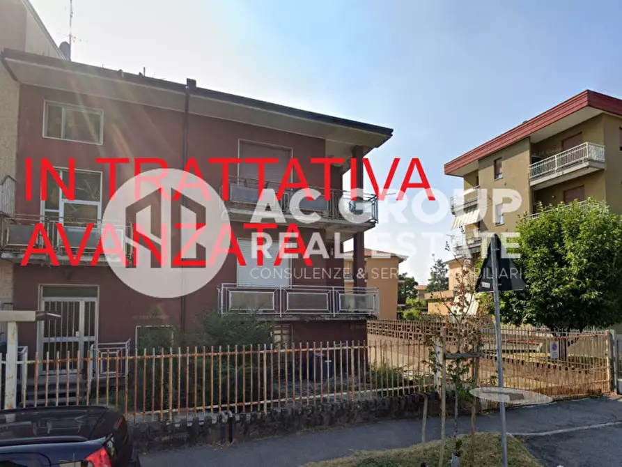appartamento in vendita a Solaro in zona Villaggio Brollo