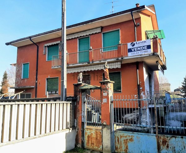 casa indipendente in vendita a Solaro