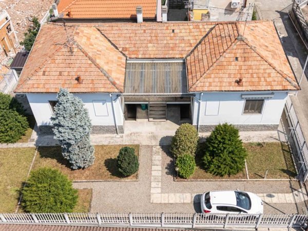 casa indipendente in vendita a Solaro