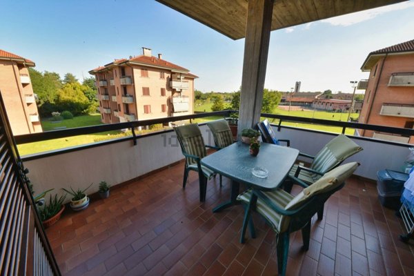 appartamento in vendita a Solaro in zona Villaggio Brollo