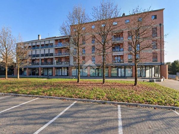 appartamento in vendita a Solaro in zona Villaggio Brollo
