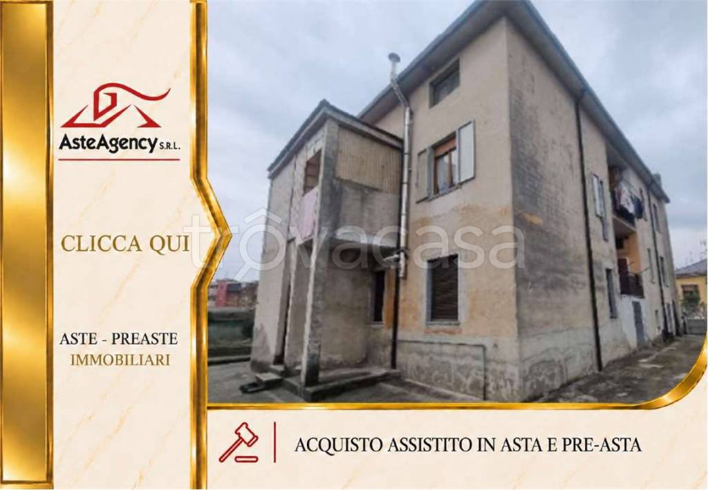 casa indipendente in vendita a Solaro in zona Villaggio Brollo