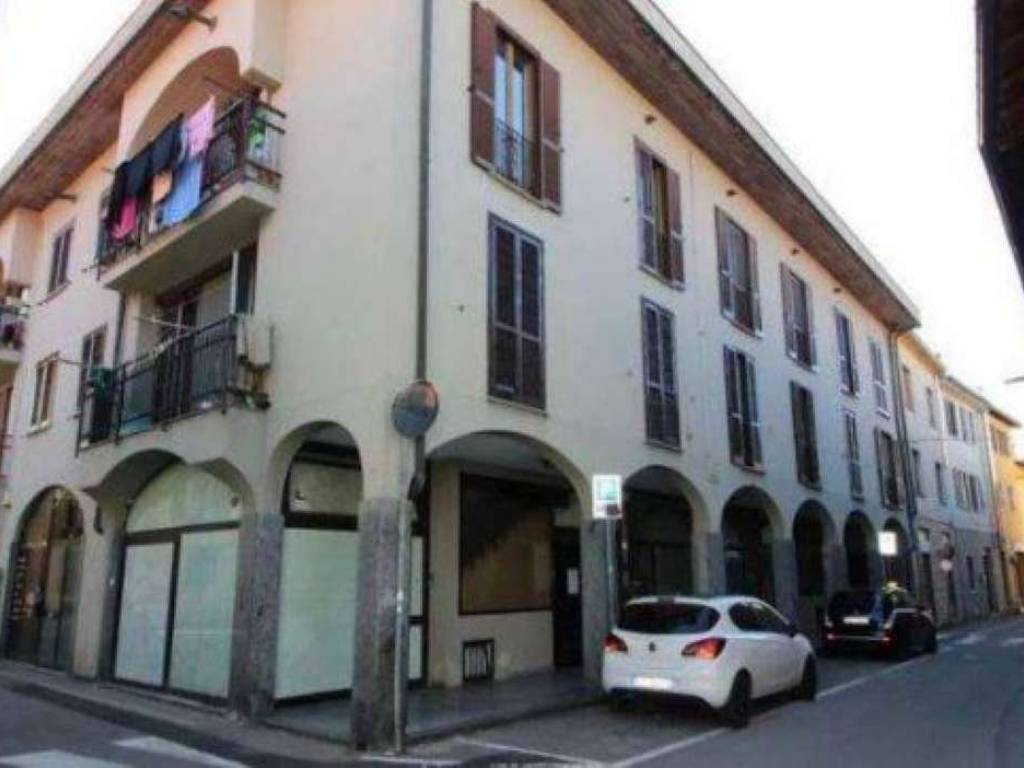 ufficio in vendita a Trezzano Rosa