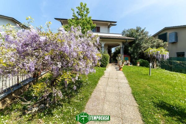 casa indipendente in vendita a Trezzano Rosa