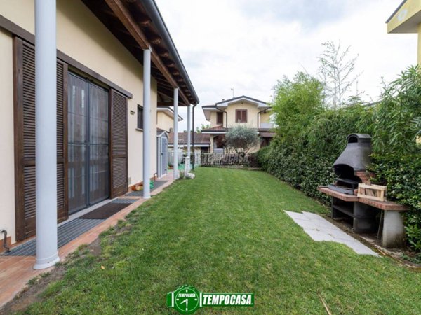 casa indipendente in vendita a Trezzano Rosa