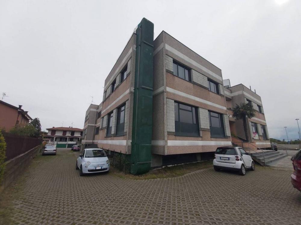 ufficio in vendita a Trezzano Rosa